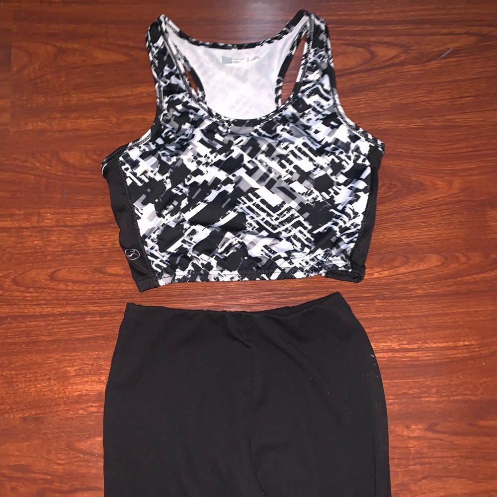 sports bra